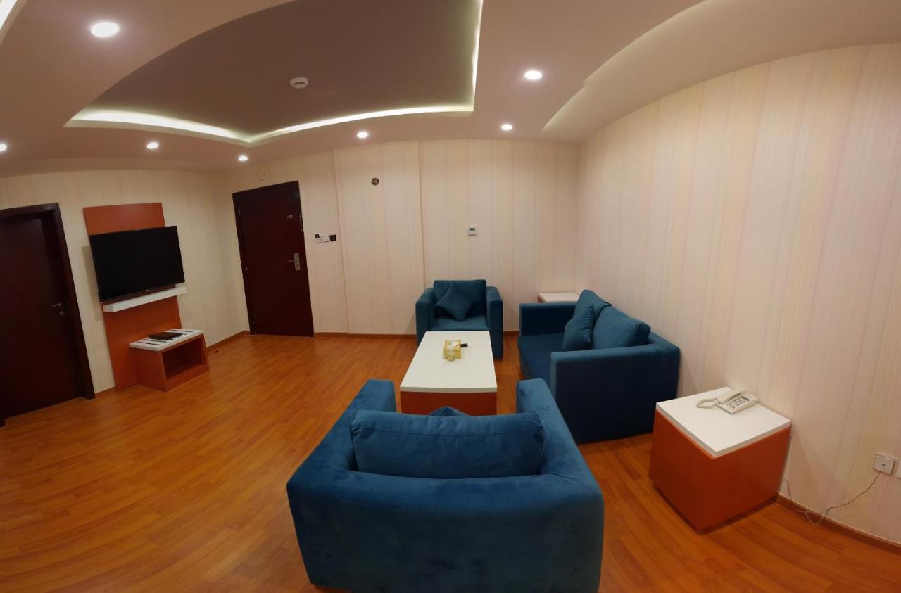 Park Hotel *